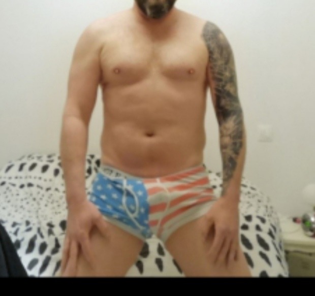 Profil de Azouz, 26 ans, Bars gay à Zwillikon (Zurich)