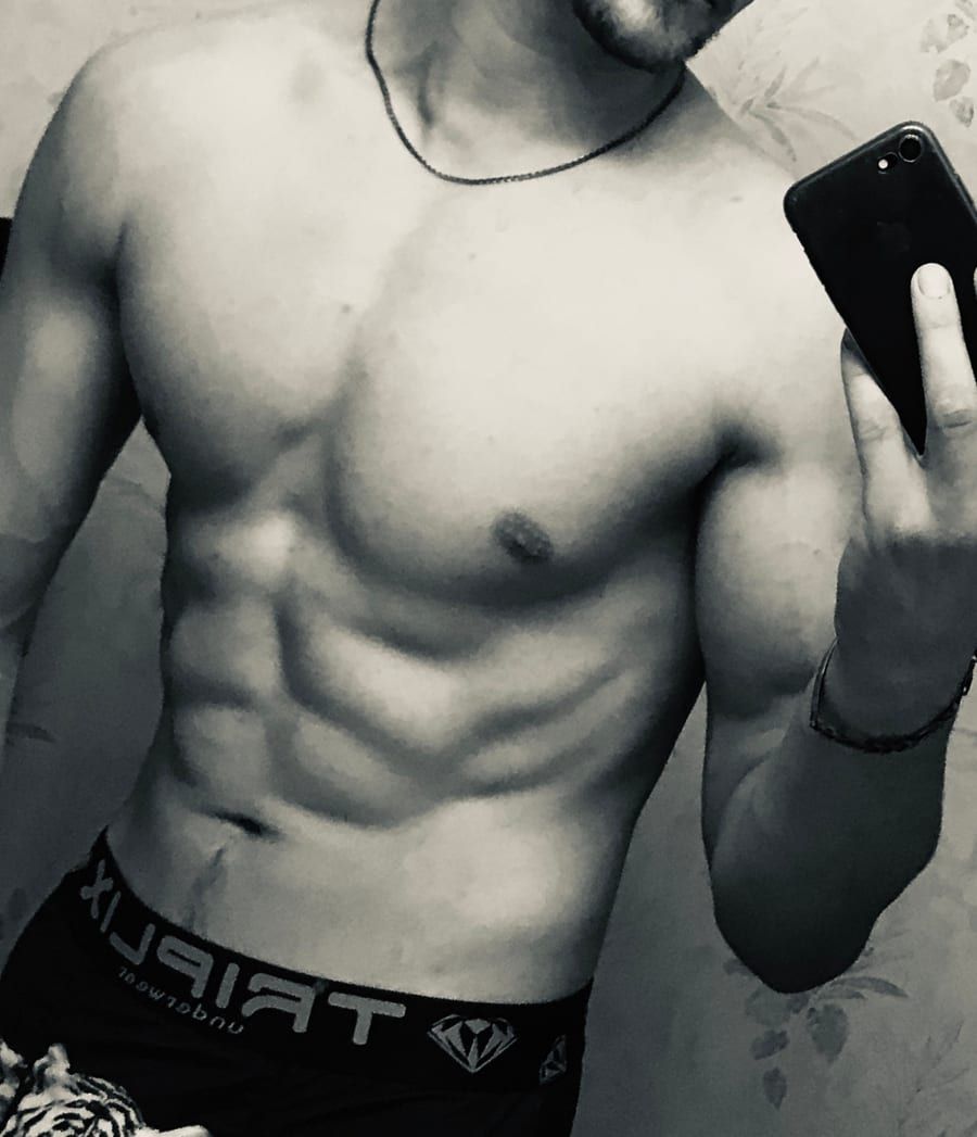 Profil de Abderrhamane, 23 ans, Bars gay à Serneus (Grisons)