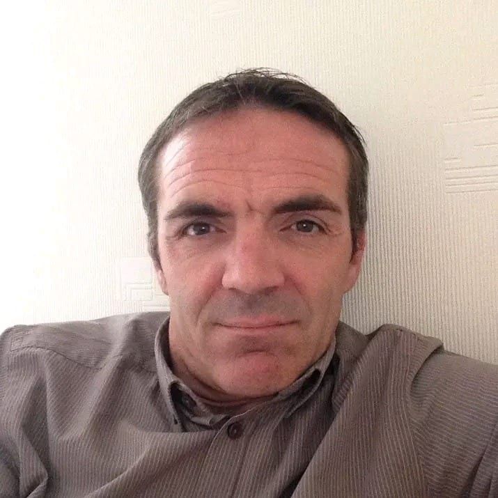 Profil de Sofyane, 28 ans, Bars gay à Zignau (Grisons)