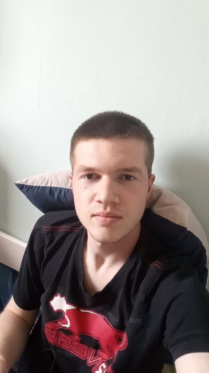 Profil de Maiki, 25 ans, Bars gay à Cimadera (Tessin)