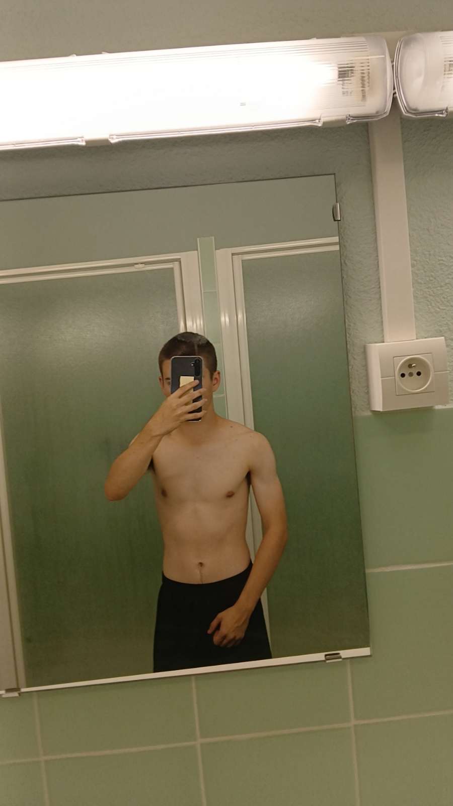 Profil de Tibère, 24 ans, Bars gay à Zunzgen (Bâle-Campagne)