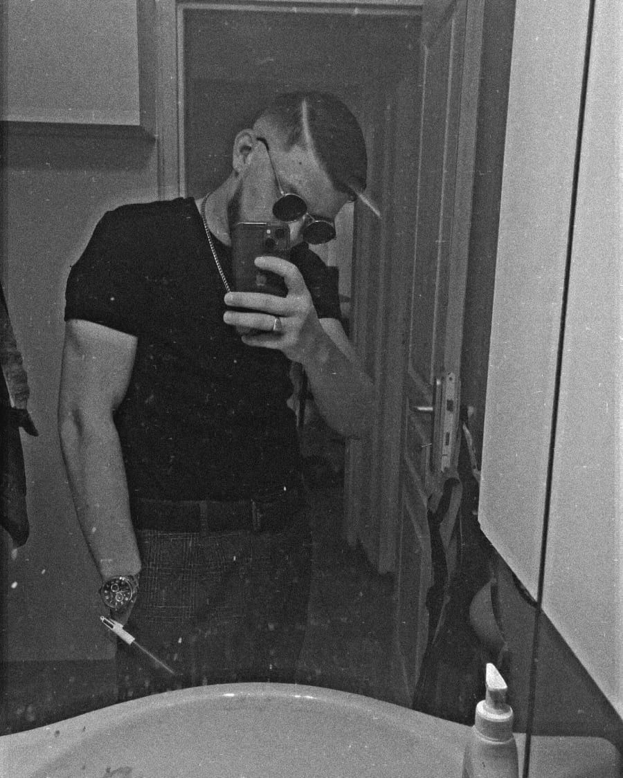 Profil de Menouar, 34 ans, Bars gay à Cimalmotto (Tessin)