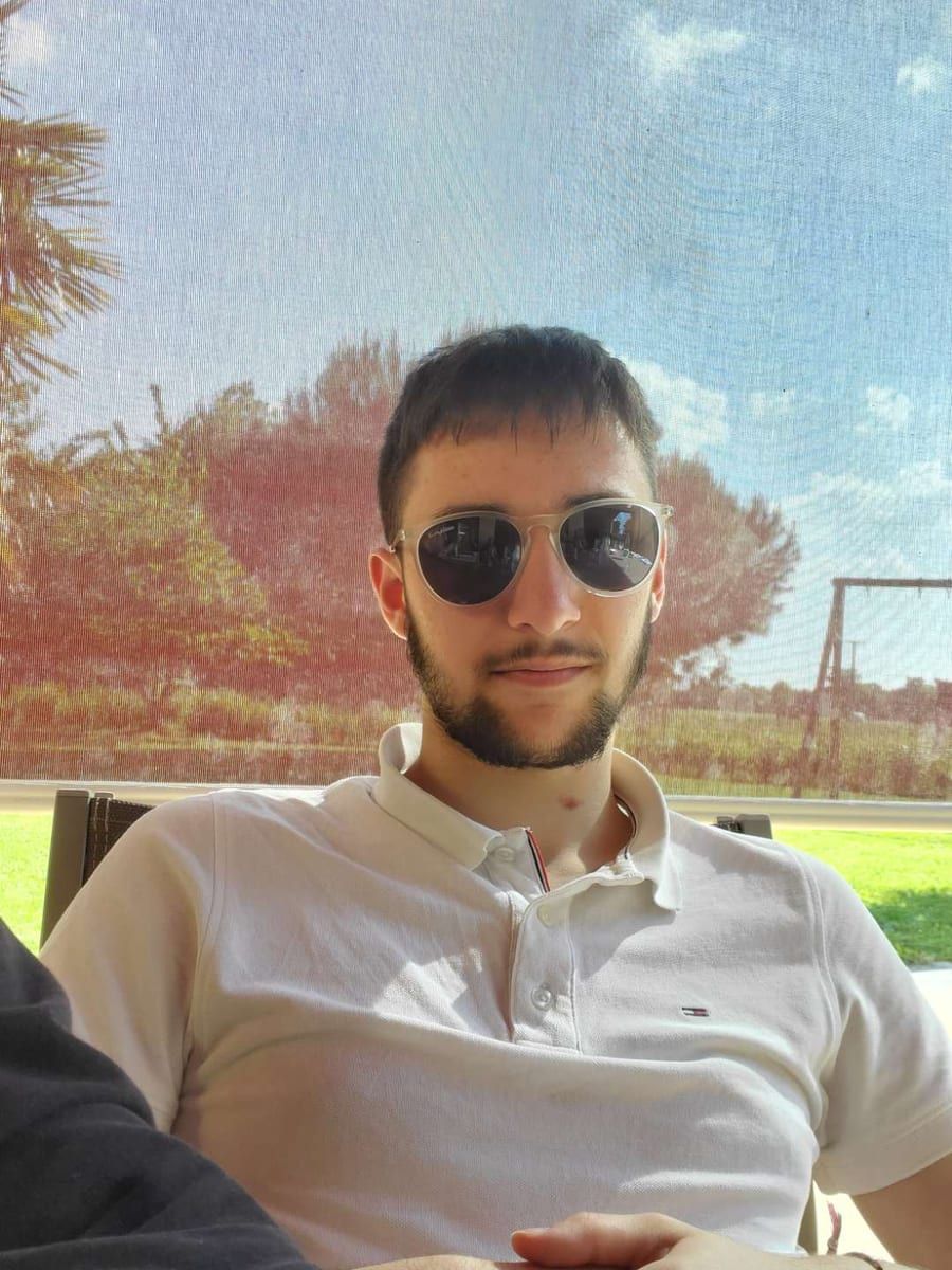 Profil de Cyrano, 34 ans, Bars gay à Rongellen (Grisons)