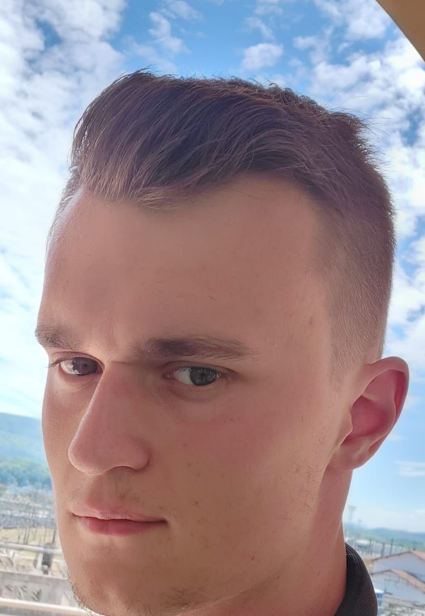 Profil de Konstantin, 29 ans, Bars gay à Ziegelbrücke (Glaris)