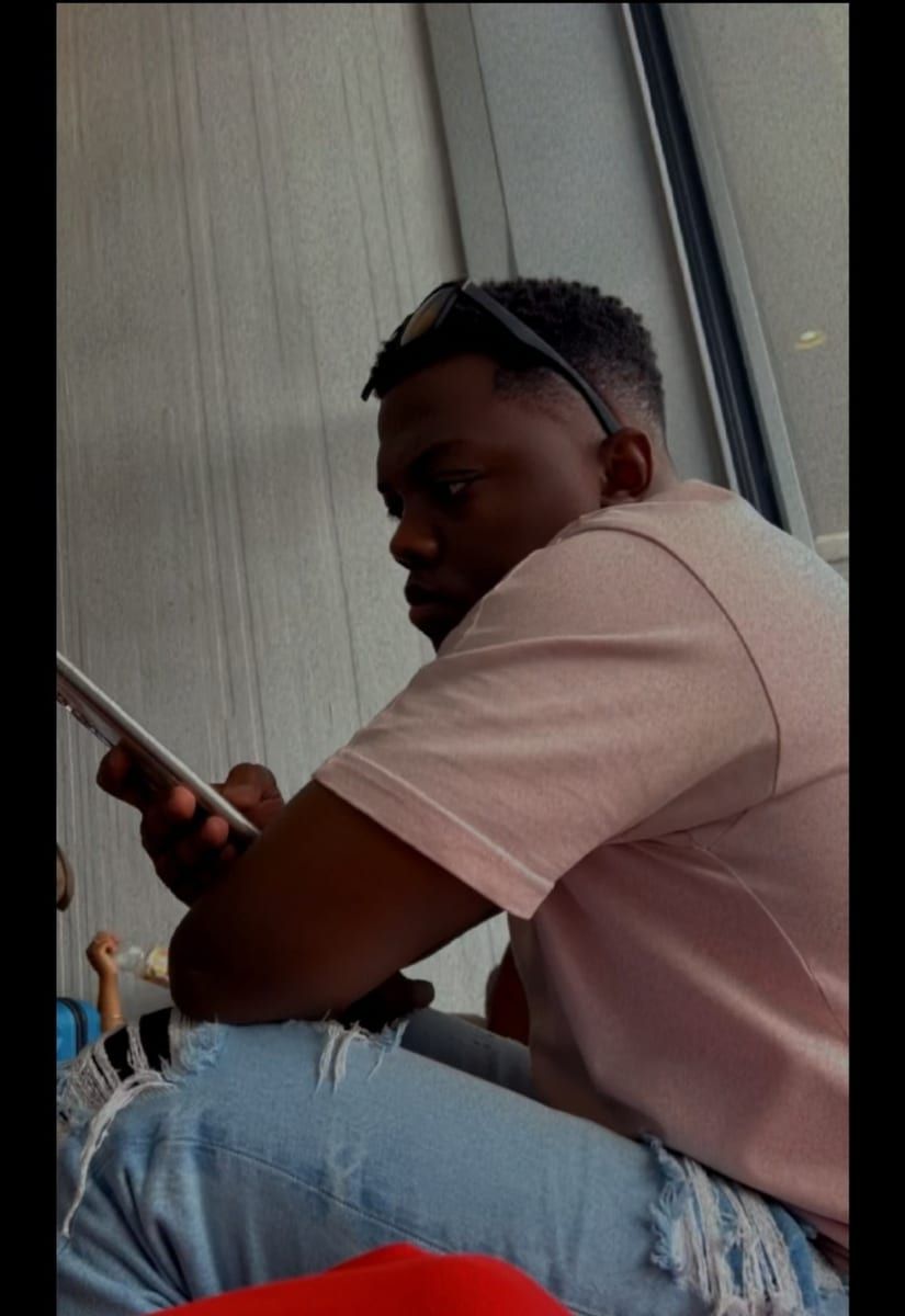 Profil de Josserand, 33 ans, Bars gay à Furna (Grisons)