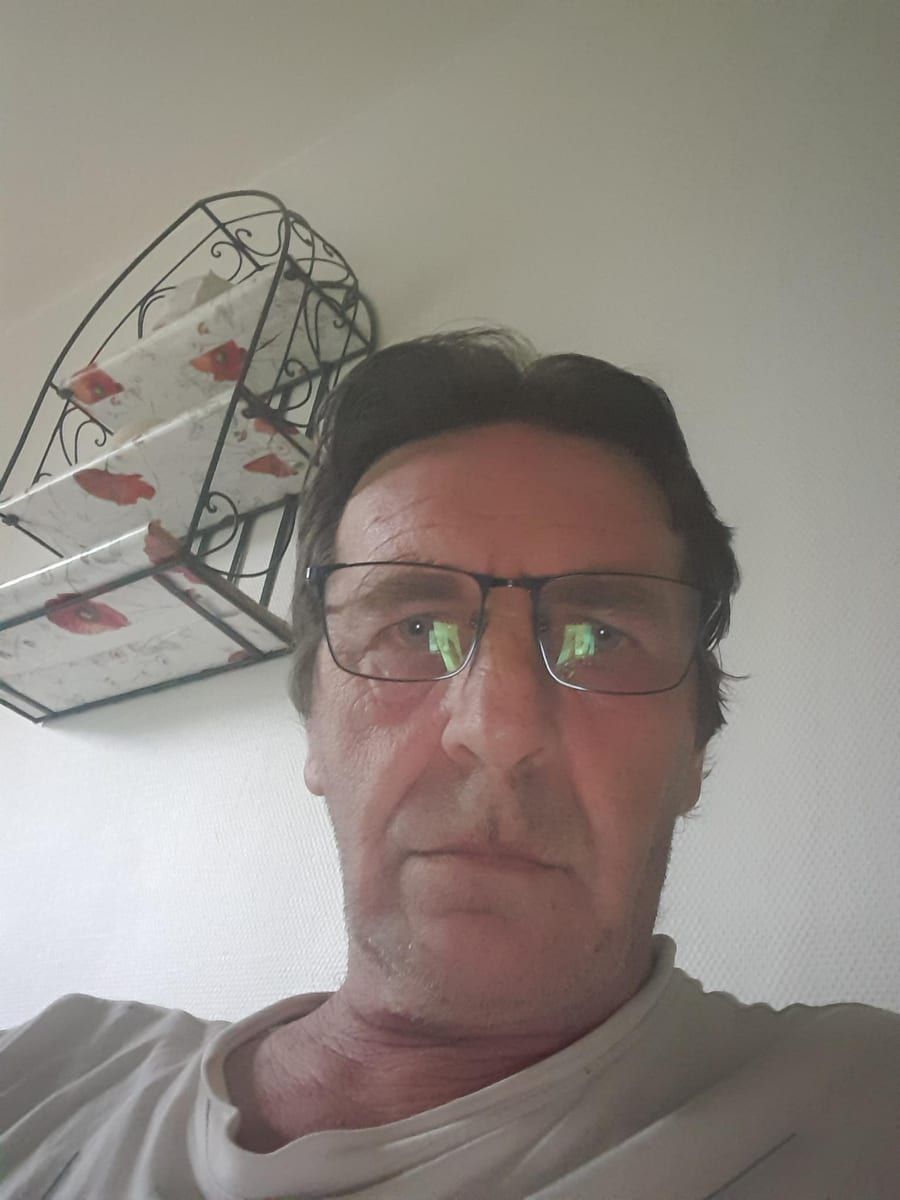 Profil de Thesee, 32 ans, Bars gay à Farnern (Berne)