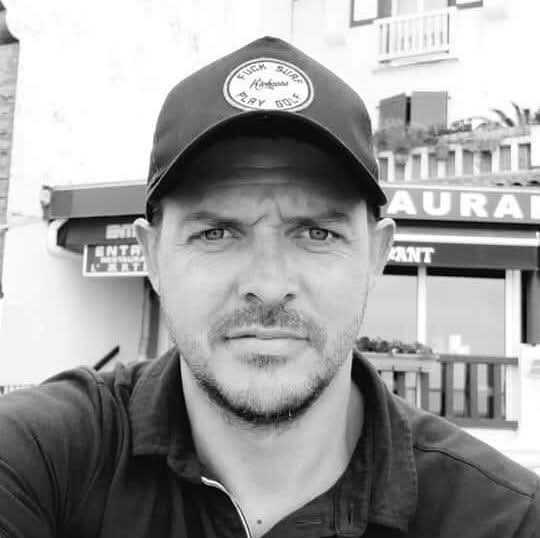 Profil de Teodor, 35 ans, Bars gay à Borgnone (Tessin)