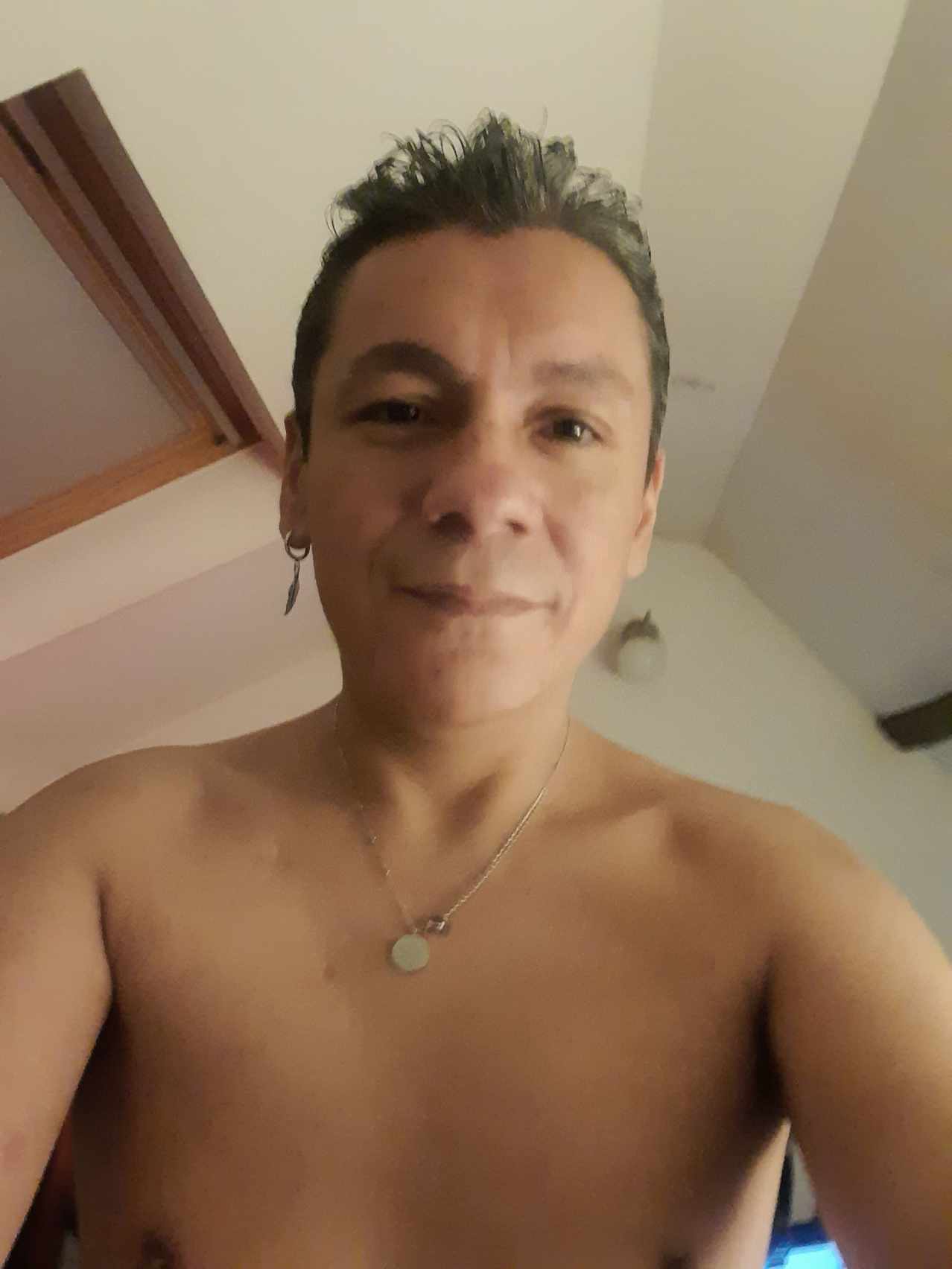 Profil de Hassen, 44 ans, Bars gay à Châtel-St-Denis (Fribourg)
