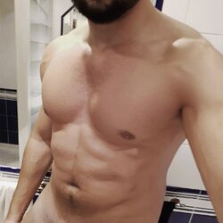Profil de Costantino, 29 ans, Bars gay à Kaiserstuhl AG (Argovie)