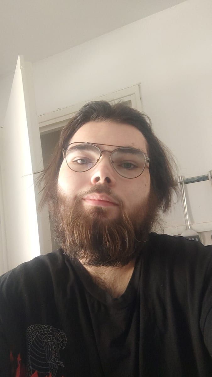 Profil de Janusz, 31 ans, Bars gay à Le Landeron (Berne)