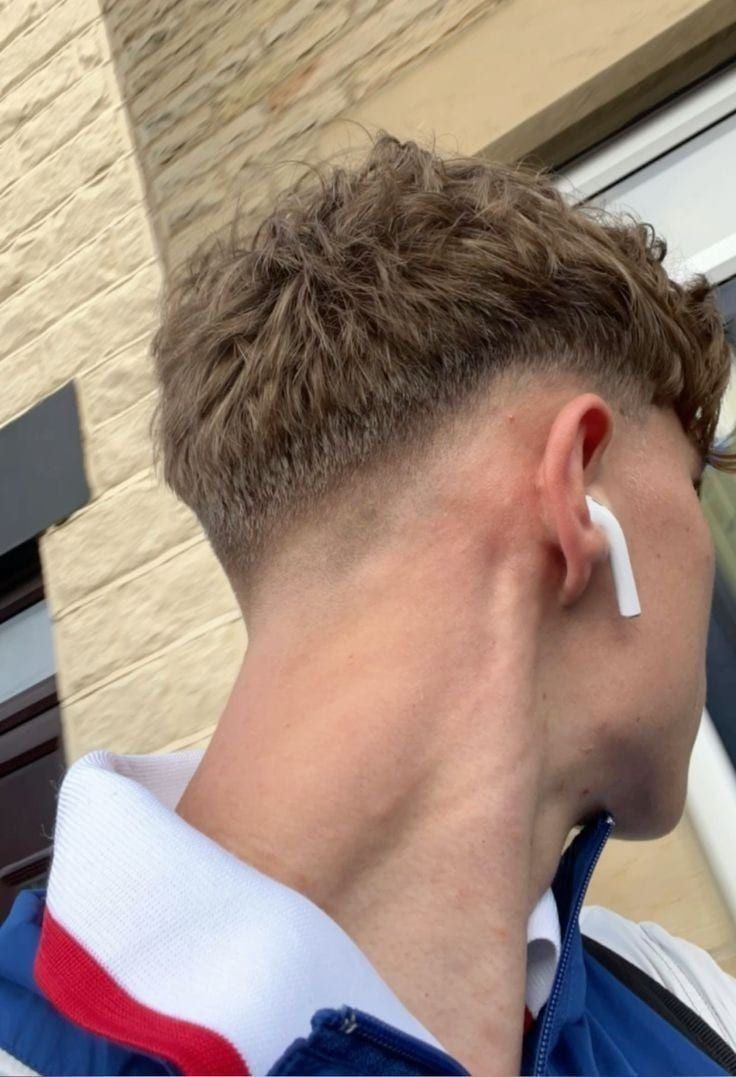 Profil de Isidoro, 23 ans, Bars gay à Peist (Grisons)