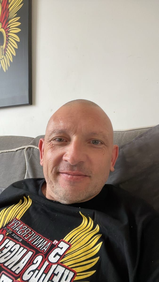 Profil de Eryk, 40 ans, Bars gay à Blankenburg (Berne)