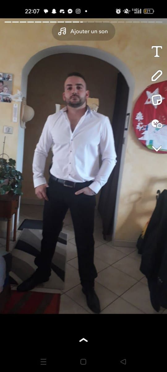 Profil de Mourad, 42 ans, Bars gay à Furna (Grisons)