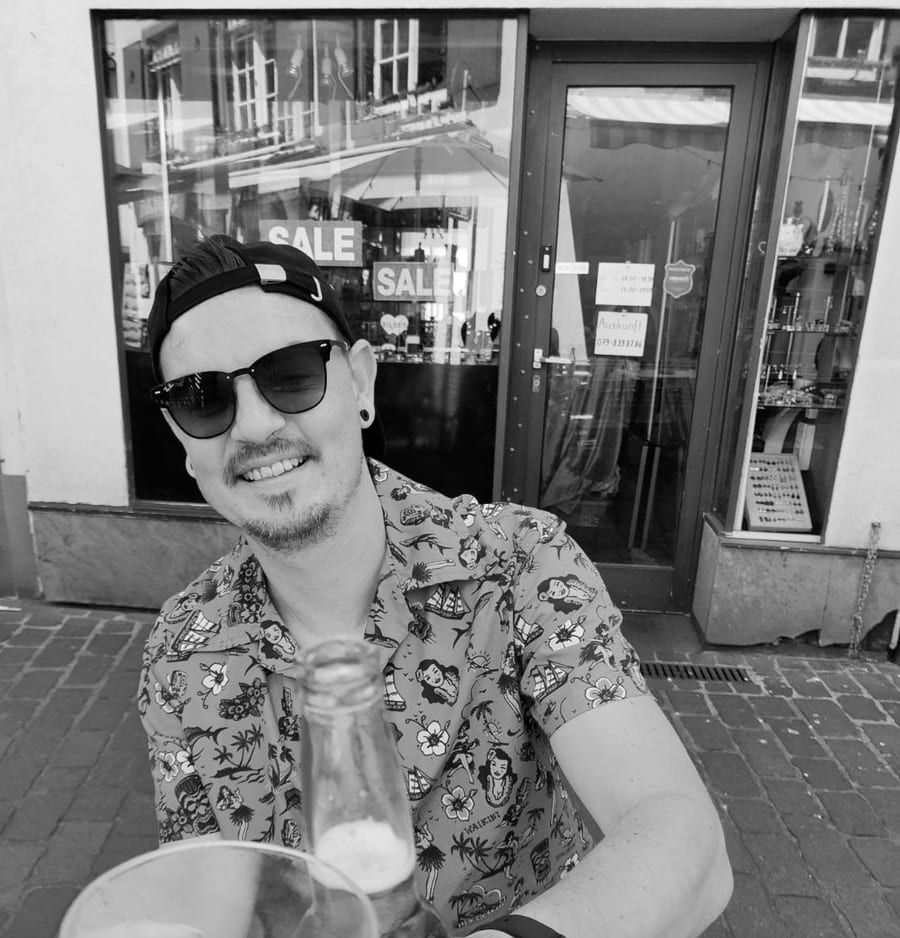 Profil de Hamidou, 28 ans, Bars gay à Cumbel (Grisons)