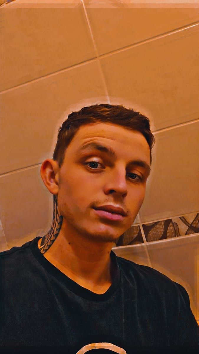 Profil de Forrest, 38 ans, Bars gay à Cimadera (Tessin)