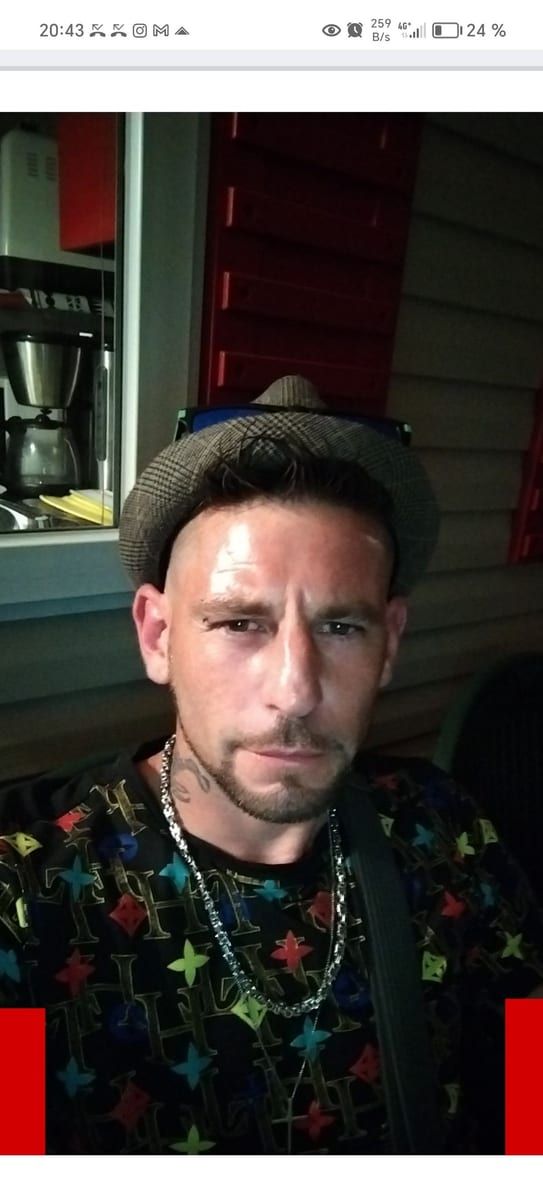 Profil de Isaiah, 24 ans, Bars gay à Unterägeri (Zoug)