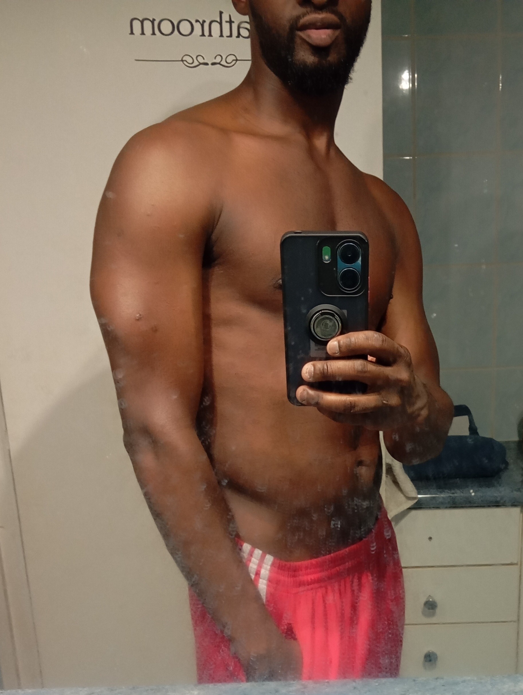 Profil de Yvane, 40 ans, Bars gay à Sulz LU (Lucerne)
