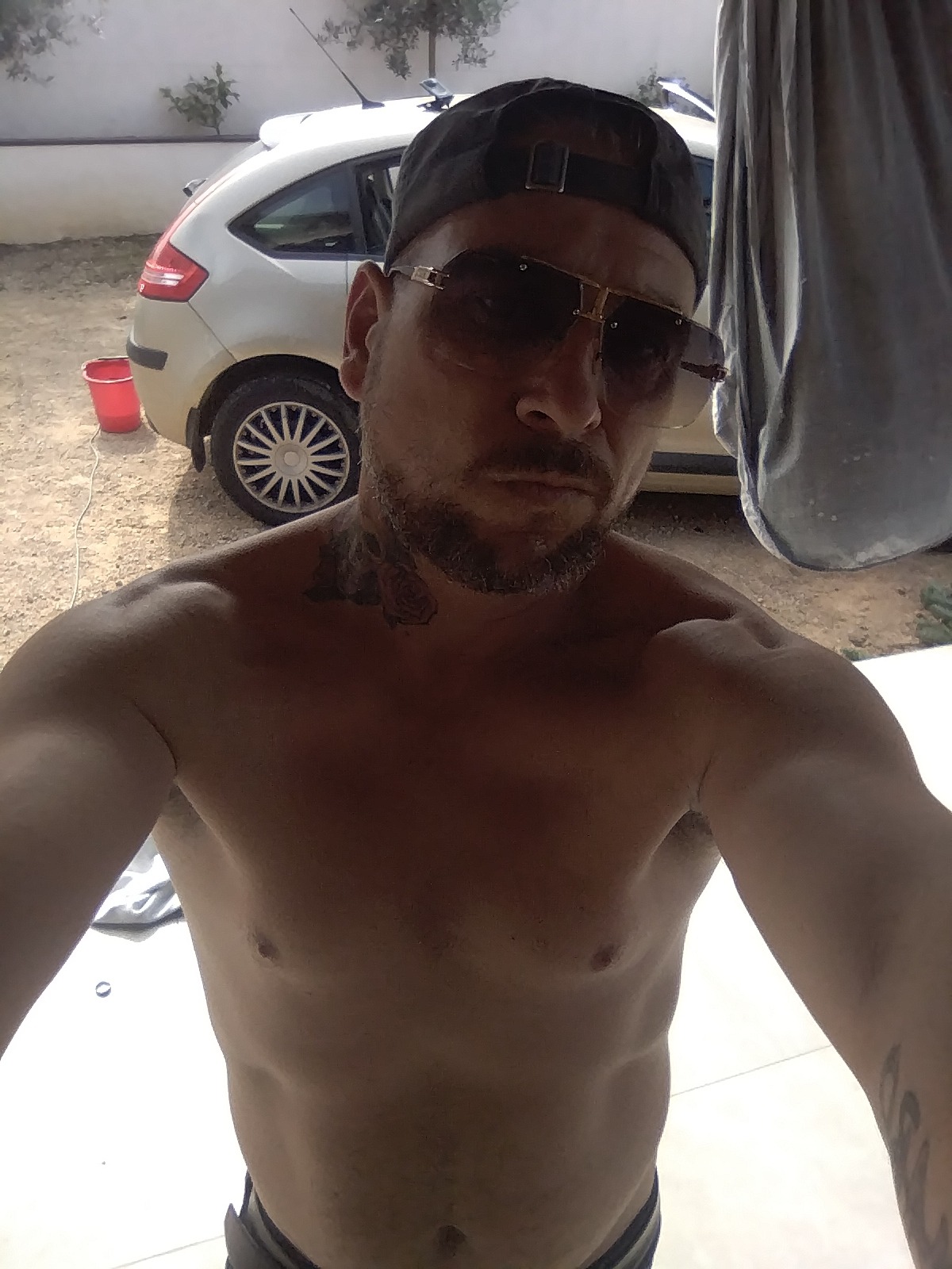 Profil de Sabih, 32 ans, Bars gay à Vessy (Genève)