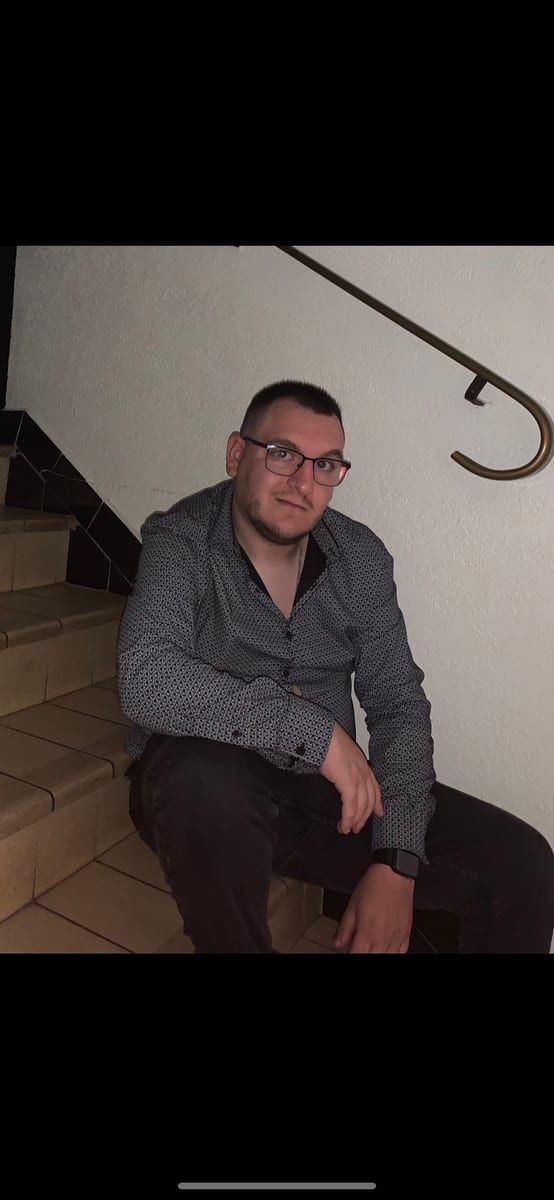 Profil de Sindbad, 24 ans, Bars gay à Hauptikon (Zurich)