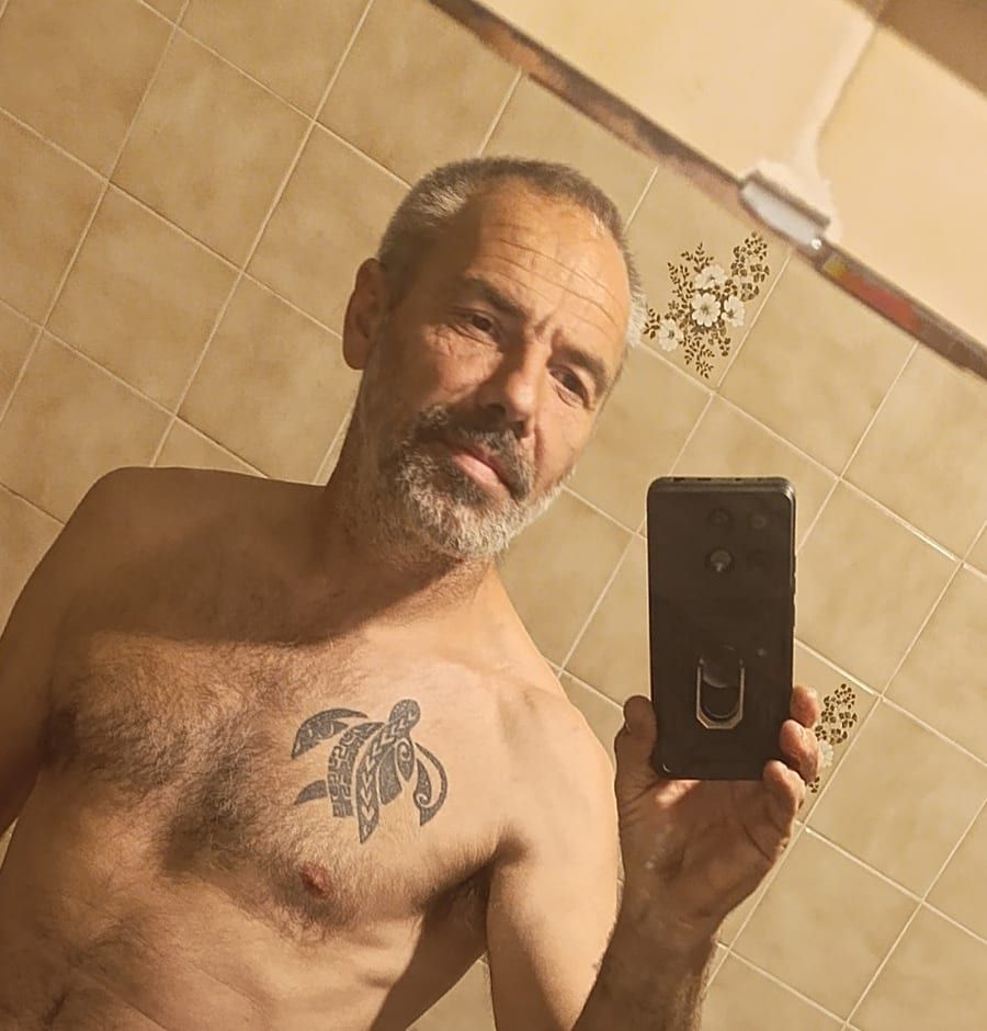 Profil de Raouti, 35 ans, Bars gay à Wassen UR (Uri)