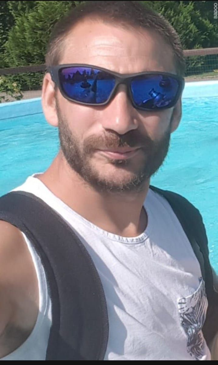 Profil de Faris, 35 ans, Bars gay à Yvorne (Vaud)