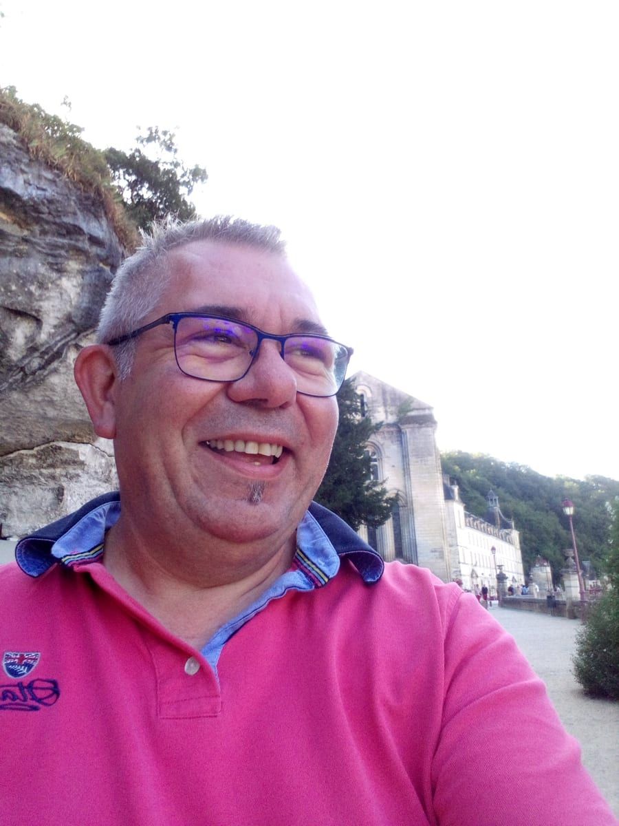 Profil de Freddi, 25 ans, Bars gay à Hausen am Albis (Zurich)