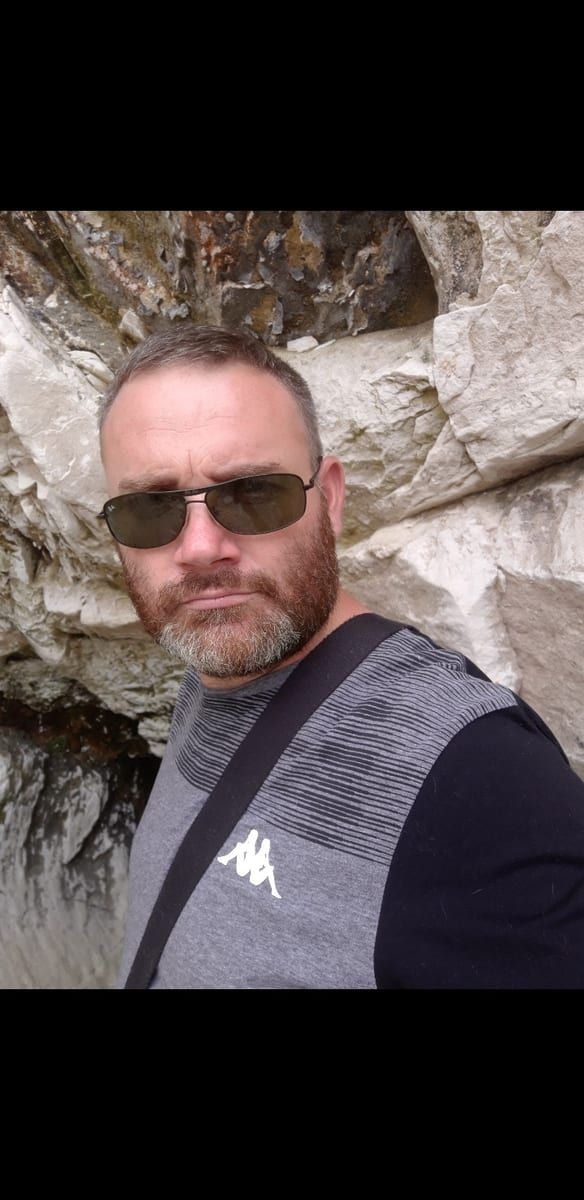 Profil de David-olivier, 41 ans, Bars gay à Saillon (Valais)