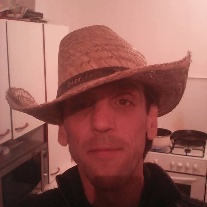 Profil de Konstantin, 41 ans, Bars gay à Verdabbio (Grisons)