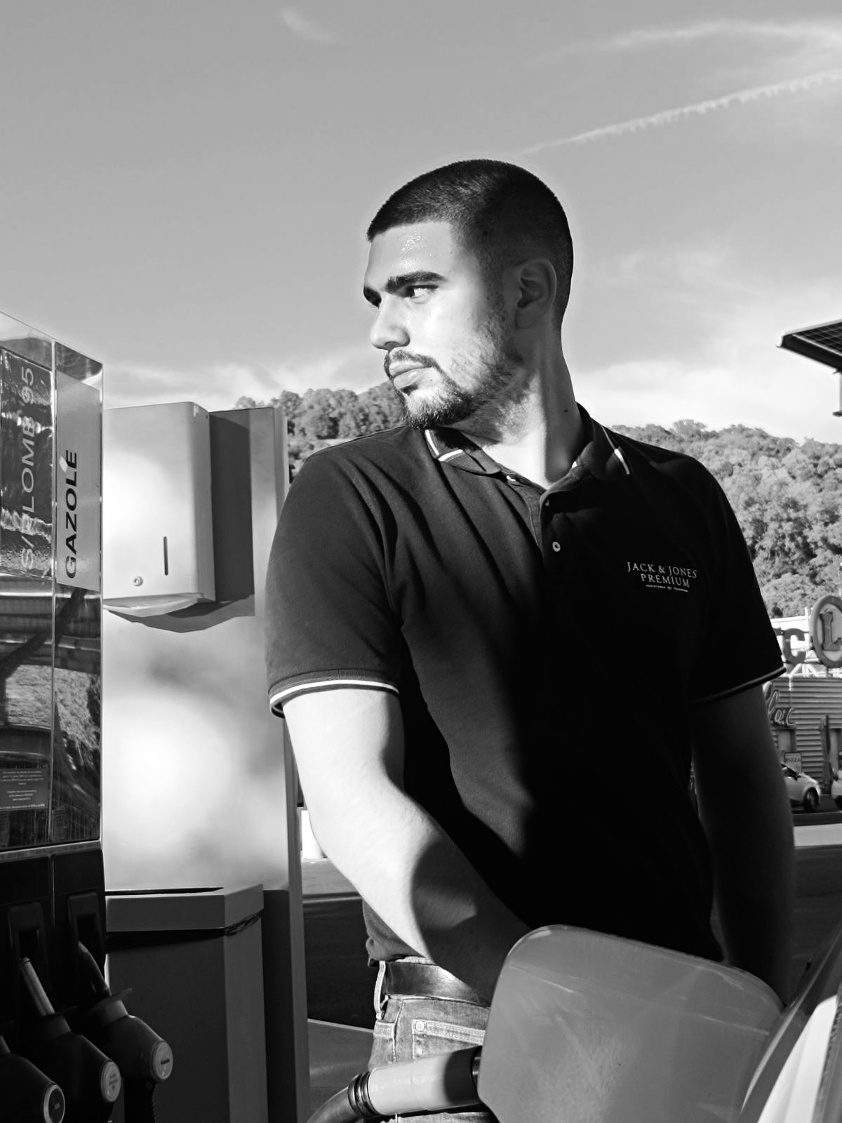 Profil de Ryad, 29 ans, Bars gay à Cunter (Grisons)