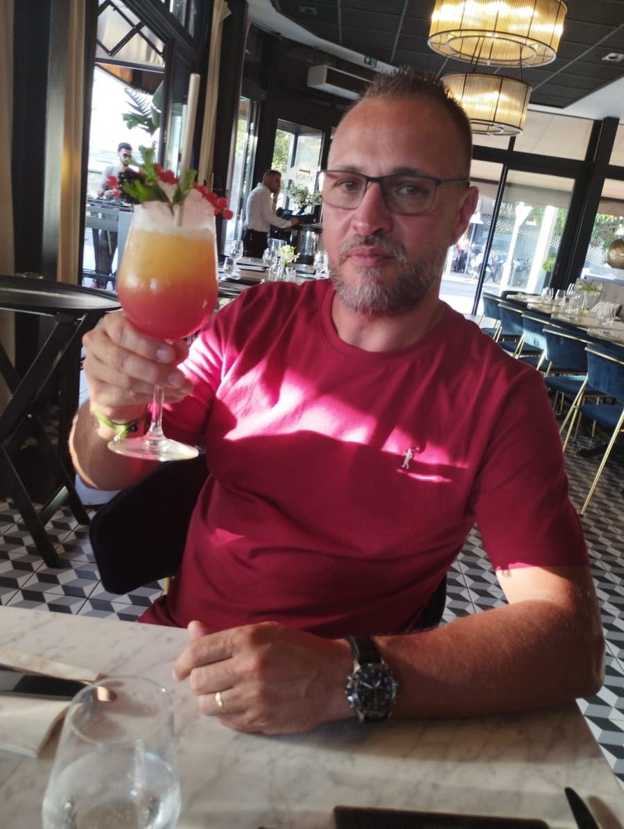 Profil de Hidayet, 25 ans, Bars gay à Zwillikon (Zurich)