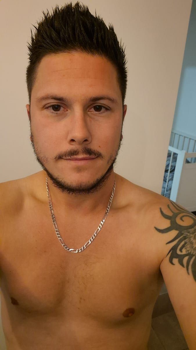 Profil de Asher, 44 ans, Bars gay à Hauptikon (Zurich)