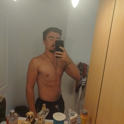 Profil de Azzaro, 38 ans, Bars gay à Zuckenriet (Saint-Gall)